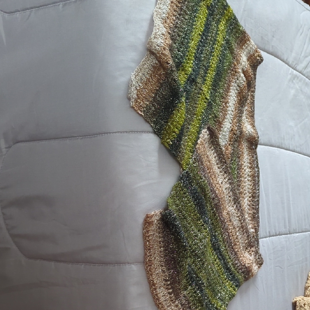 Elegant Multicolor Knit Scarf